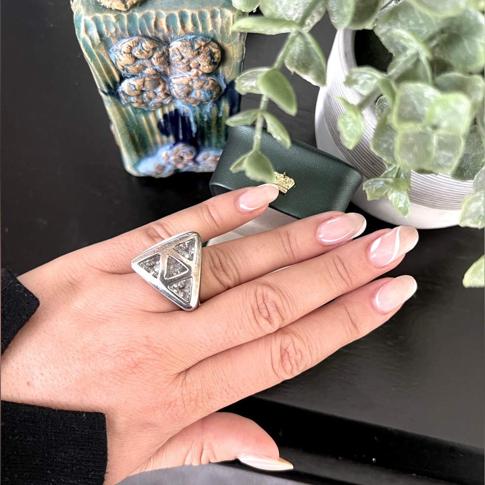 Estate sale vintage sterling silver ring triangle .925
